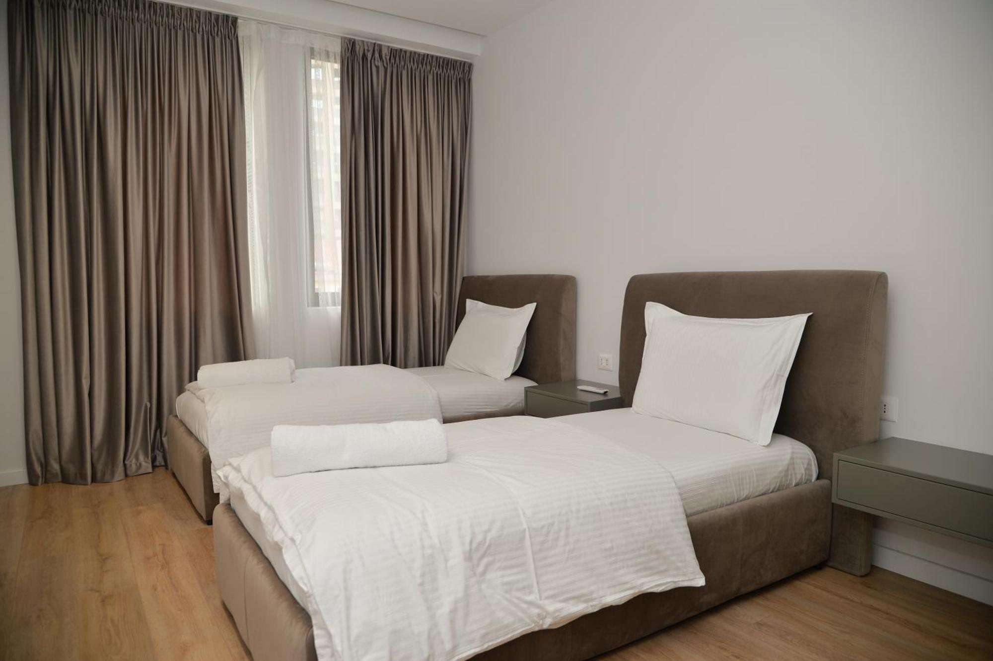 Hera Tirana Suite Deluxe Exterior photo