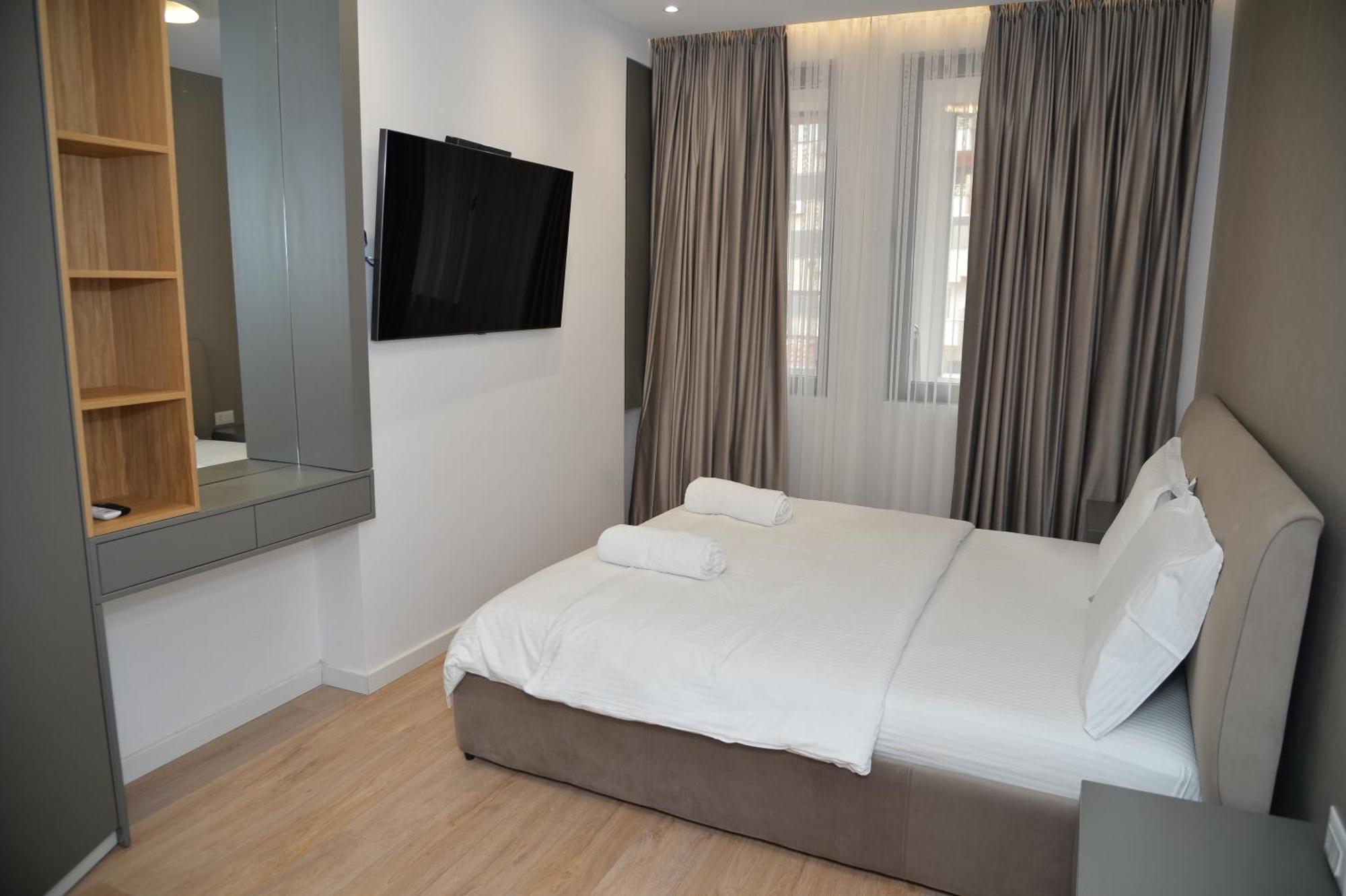 Hera Tirana Suite Deluxe Exterior photo